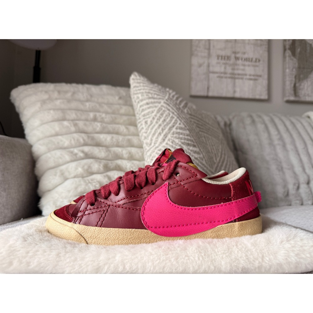 Nike Blazer Cherry Pink Swoosh Burgundy Suede‎ Leather Low Top Women Shoes sz 9
